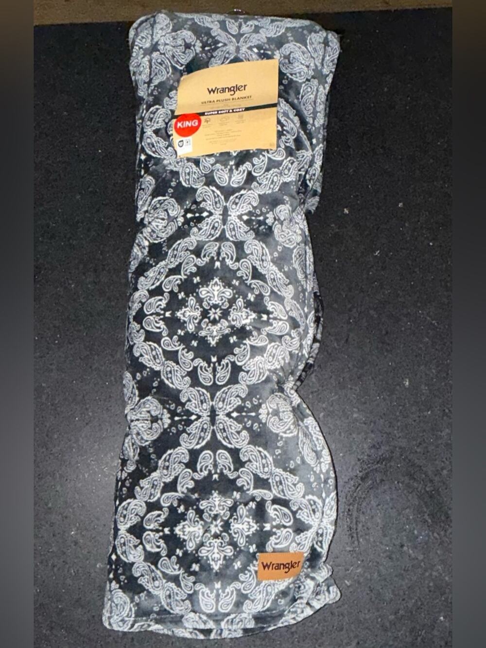 NEW Wrangler KING ULTRA PLUSH THROW BLANKET BLACK WHITE WESTERN PAISLEY 108x90”